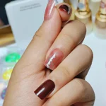 24-adet-dogal-gorunumlu-bordo-kisa-takma-tirnak-seti-r681