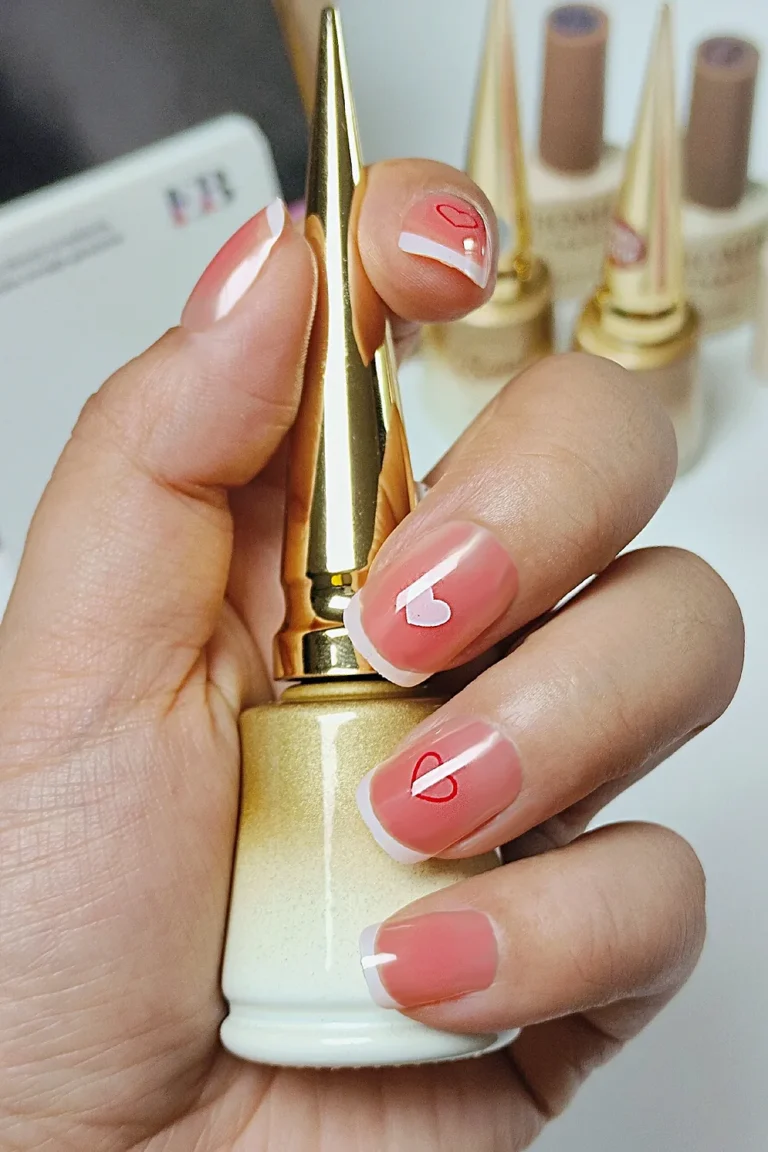 24-adet-french-kalp-desenli-kisa-takma-tirnak-seti-r362