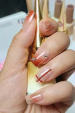 24-adet-kut-takma-tirnak-seti-orta-uzun-tasli-ve-desenli-kirmizi-takma-tirnak-dz446-4