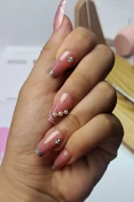 24-adet-kut-takma-tirnak-seti-orta-uzunlukta-tasli-protez-gorunumlu-dz519-4