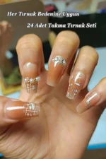 24 Adet Küt Takma Tırnak Seti Orta Uzun Taşlı Desenli Takma Tırnak Z654 - Görsel 2