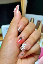 24 Adet Küt Takma Tırnak Seti Orta Uzun Taşlı Desenli Tırnak Yapıştırıcı Seti Hediyeli Z488