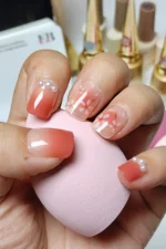 24 Adet Kısa Takma Tırnak Seti Küt Çiçek Desenli Ve Taşlı  Z279 - Görsel 4