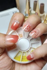 24 Adet Kısa Takma Tırnak Seti Küt Çiçek Desenli Ve Taşlı  Z279 - Görsel 5