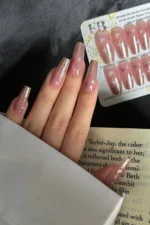 Orta Küt 24 Adet Takma Tırnak Seti Simli ve Yıldızlı Tırnak R737 - Görsel 3