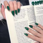 Kısa Badem 24 Adet Yeşil Takma Tırnak Seti W1768