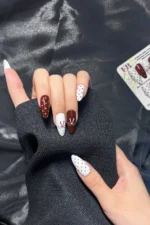 Badem Tırnak 24 Adet Takma Tırnak Seti Beyaz ve Bordo Fiyonklu Orta Uzunlukta W1812 - Görsel 3