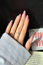 Badem Tırnak Kalp Desenli Orta Uzunlukta 24 Adet Takma Tırnak Seti W1839 - Görsel 2