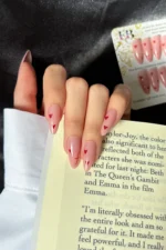 Badem Tırnak Kalp Desenli Orta Uzunlukta 24 Adet Takma Tırnak Seti W1839 - Görsel 3