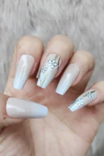 Yeni Model Küt Takma Tırnak Seti 24'lü. Orta Uzun Takma Tırnak Aksesuarları Hediye Papatya W738 - Görsel 4