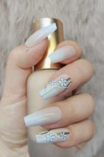 Yeni Model Küt Takma Tırnak Seti 24'lü. Orta Uzun Takma Tırnak Aksesuarları Hediye Papatya W738