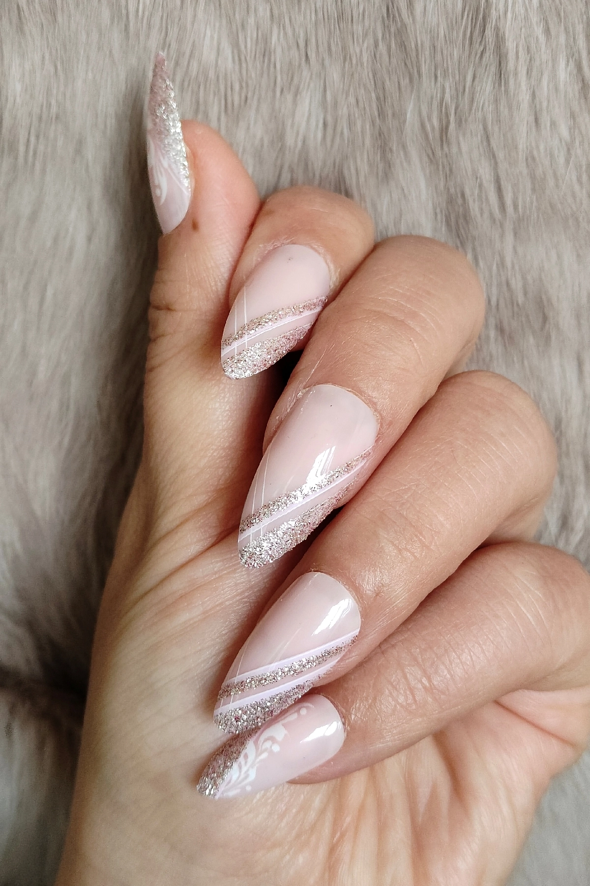 W992-2_takma_tırnak_24adet_ Badem Takma Tırnak Seti Simli Pembe French Takma Tırnak W992 - Görsel 1