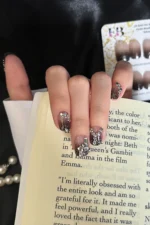 Kısa Takma Tırnak 24 Adet Siyah Takma Tırnak Seti Taşlı Z1008 - Görsel 2