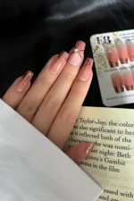 Desenli Takma Tırnak Seti Takma Tırnak Orta Küt Takma Tırnak Z436 - Görsel 3