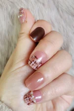 Kısa Takma Tırnak Seti Desenli 24'lü. Saklama Kutulu Yapıştırıcı ve Aksesuarları Hediye Z442