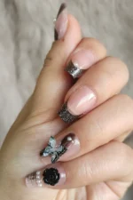 Kısa Takma Tırnak Seti  Koyu Kamelya Çiçeği ve Kelebek Desenli Z448