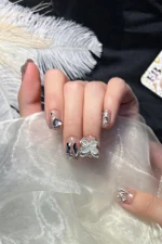 Kısa Takma Tırnak 24 Adet Kelebek Charm Taşlı Takma Tırnak Seti Z655 - Görsel 5