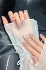 Çiçek Desenli Kısa Küt 10 Adet Takma Tırnak Seti T050