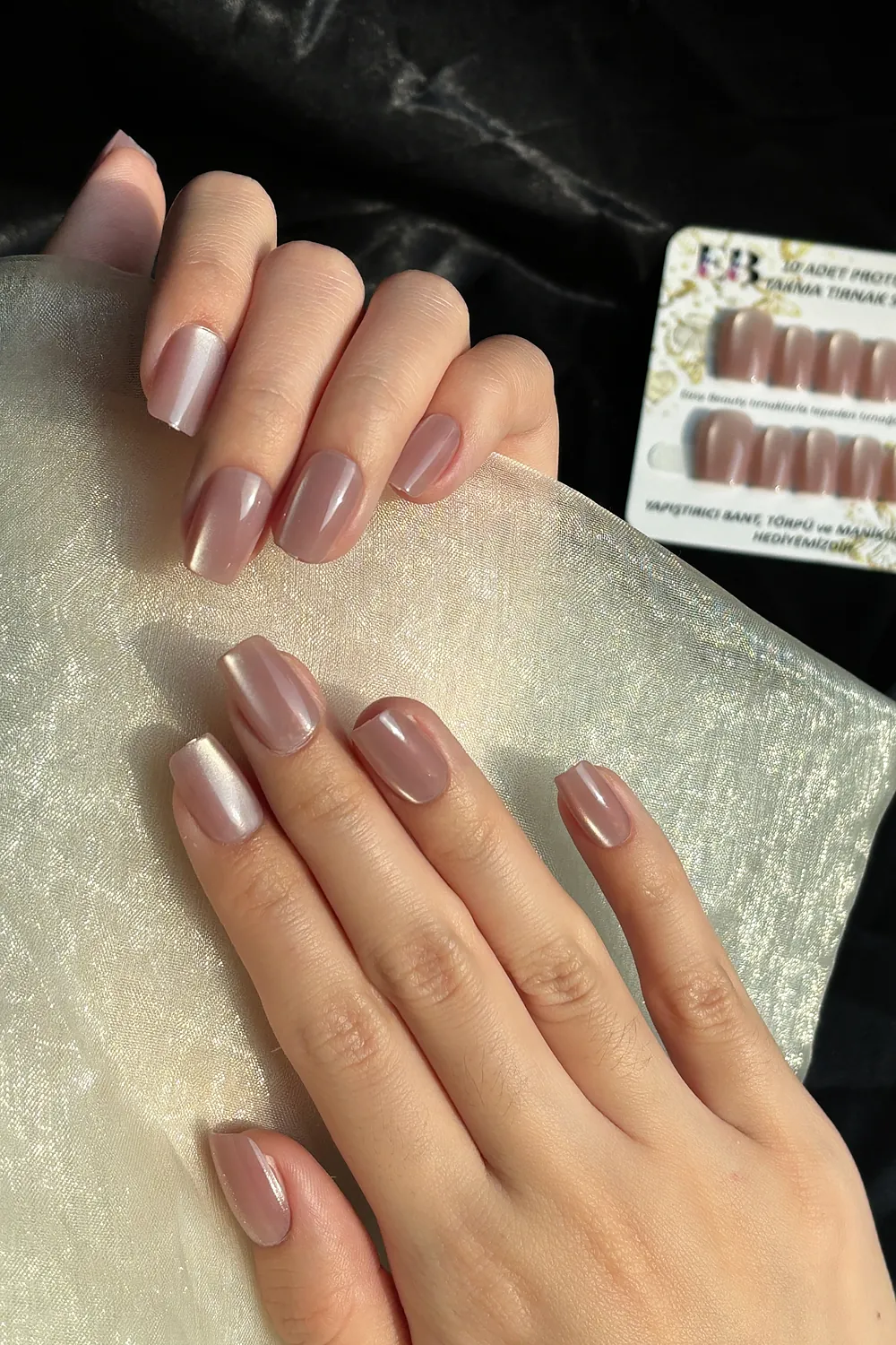 kedi-gozu-medium-beden-kisa-kut-10-adet-takma-tirnak-seti-t228-1 Kedi Gözü Kısa Küt 10 Adet Takma Tırnak Seti T228 - Görsel 1