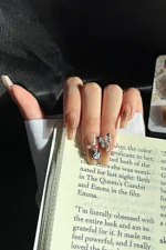 Kelebekli Küt Uzun Takma Tırnak 24 Adet Takma Tırnak Seti Z612 - Görsel 5