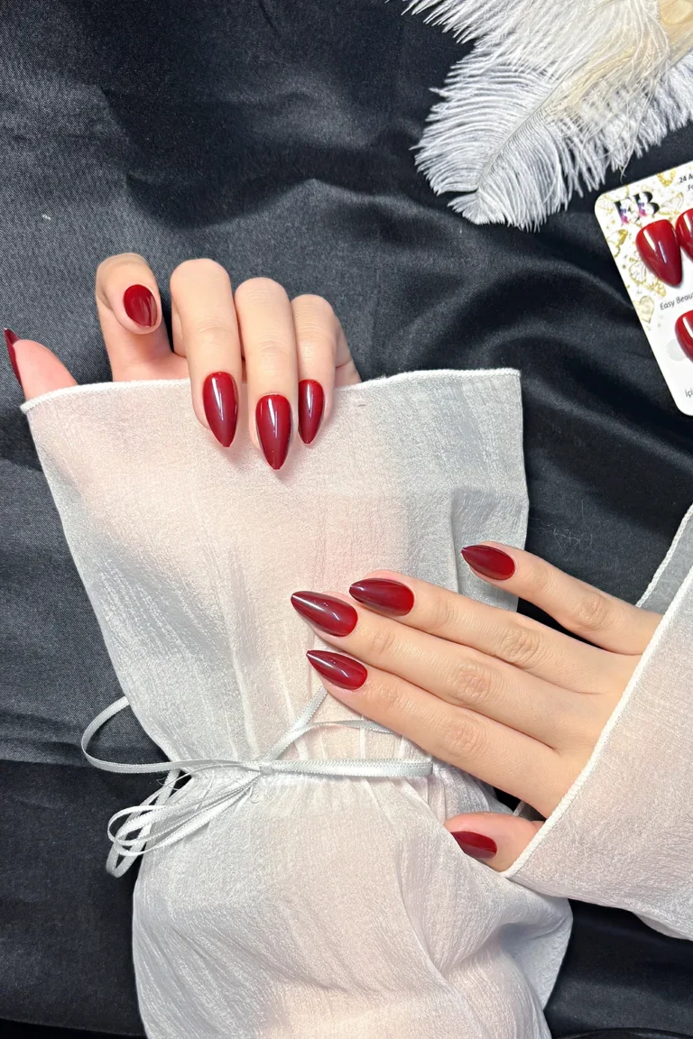 kisa-badem-24-adet-bordo-takma-tirnak-seti-w1482