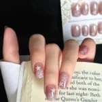 kisa-kut-24-adet-takma-tirnak-seti-yildiz-desenli-tirnak-r493