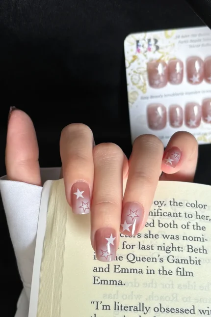 kisa-kut-24-adet-takma-tirnak-seti-yildiz-desenli-tirnak-r493