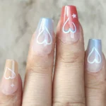 kisa-takma-tirnak-seti-24'lu-renkli-kalpler-desenli.-kut-takma-tirnak-r783