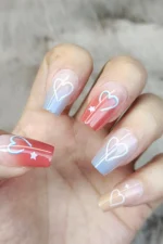 Kısa Takma Tırnak Seti 24'lü Renkli Kalpler Desenli. Küt Takma Tırnak R783 - Görsel 3