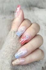 Kısa Takma Tırnak Seti 24'lü Renkli Kalpler Desenli. Küt Takma Tırnak R783 - Görsel 4