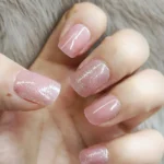 kisa-takma-tirnak-seti-pembe-renk-kucuk-çicek-desenli-kut-takma-tirnak-aksesuarlari-hesdiye-r774