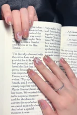 Kısa Küt Altın Kabartmalı 10 Adet Takma Tırnak Seti T102 - Görsel 3