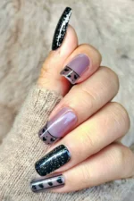 Yeni Model Desenli Küt Siyah Takma Tırnak Seti24'lü. Kutulu ve Yapıştırıcı Kare W1286 - Görsel 2